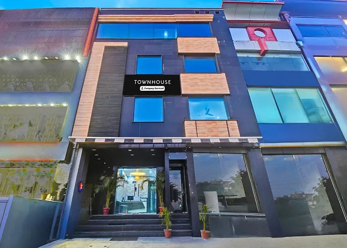 Super Townhouse Amrapali Circle Formerly Hotel Aqua
